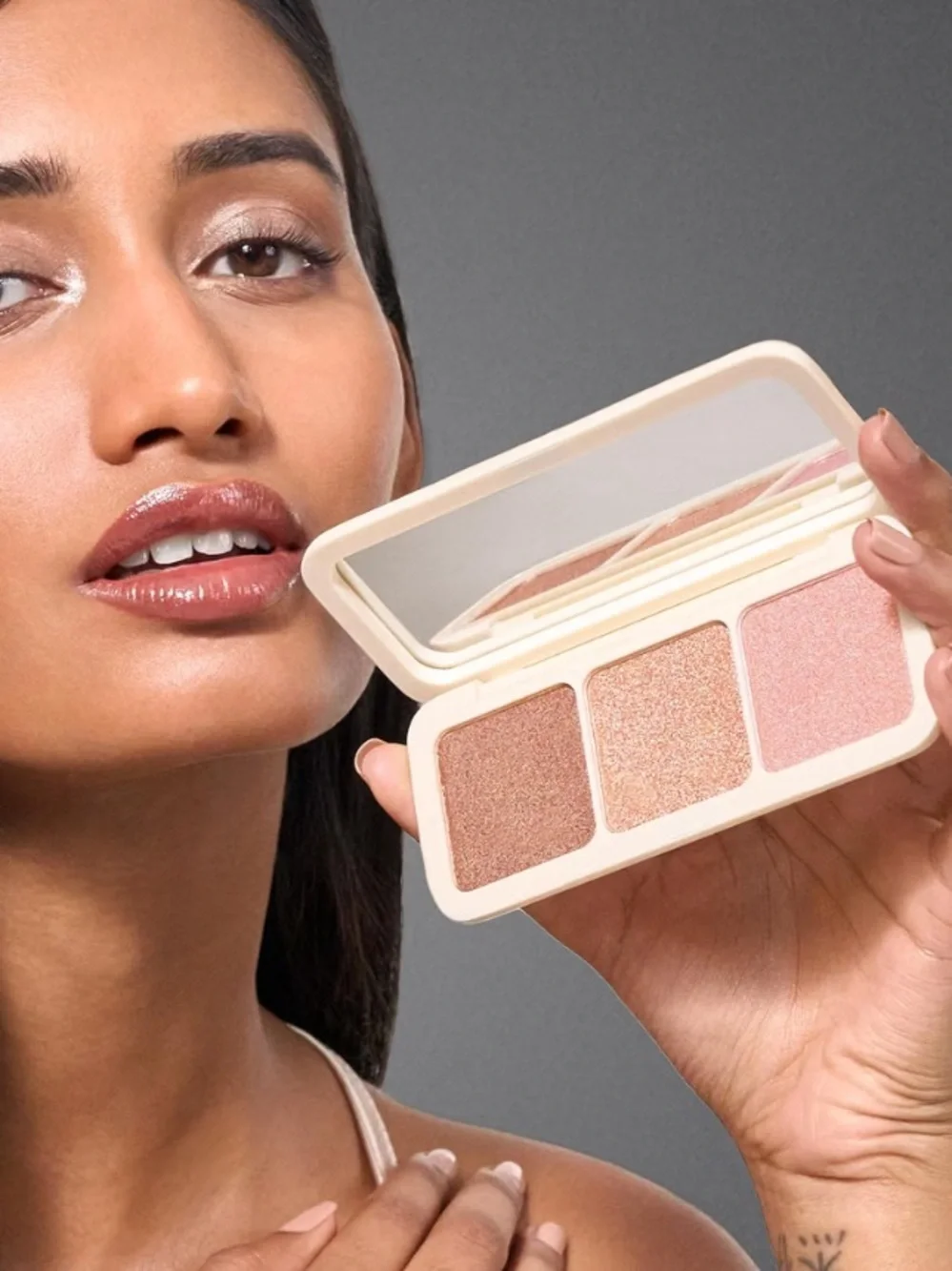 New! COVER FX Shimmering Custom Enhancer Palette